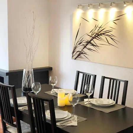 Fully Furnished Luxury By The Beach. Apartamento